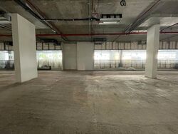 Middle Road (D7), Retail #522853201